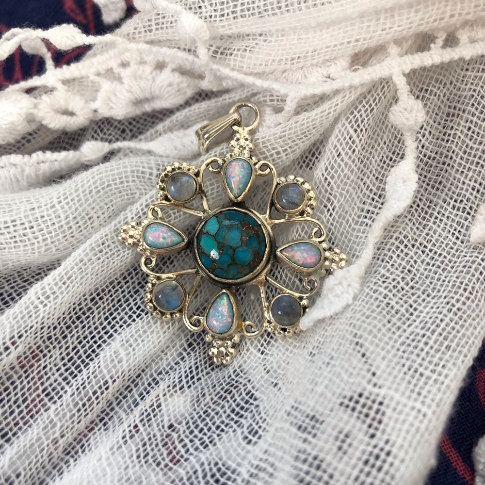 Opal pendant